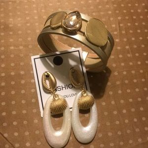 Iridescent shell earrings